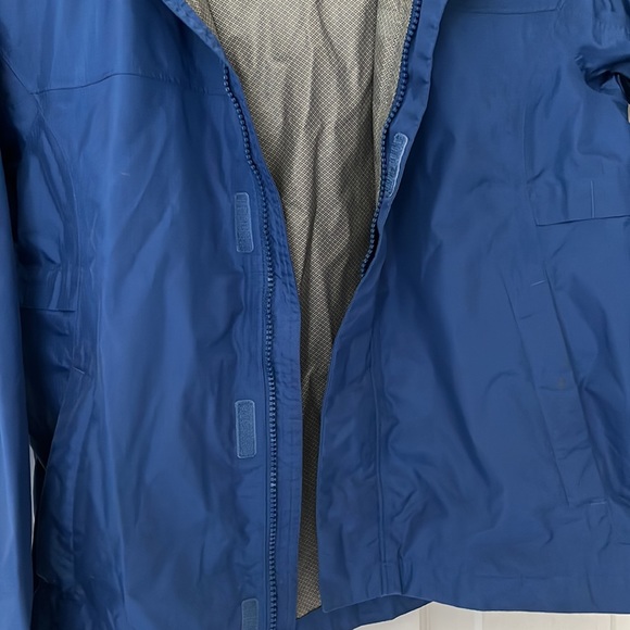 Excellent Condition Eastern Mountain Sports Youth Med Rain Jacket - Picture 5 of 5